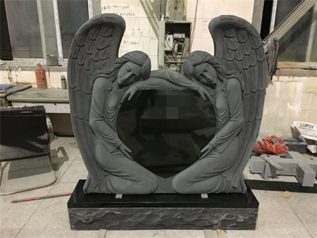 Popular Monument Styles in the UK Market